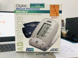 máy đo huyết áp 6021